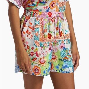 JOHNNY WAS easy shorts in Paula floral tropical small